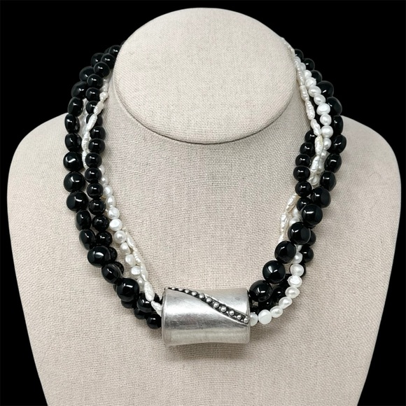 Sterling Silver 925 Black Onyx & Fresh Water Pearl Artesian Necklace